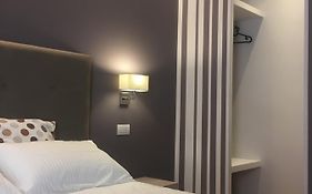Robin Rooms